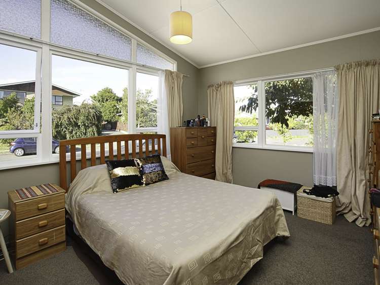 5 Cobham Crescent Stoke_8