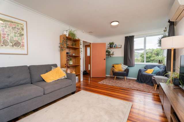 32 Davidson Crescent Tawa_2