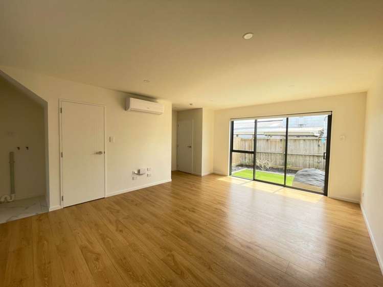 4/28 Netherlands Avenue Kelston_0