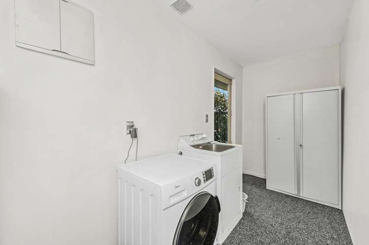 244 Southfield Drive Lincoln_21