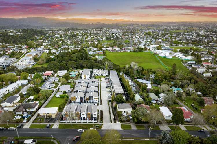 17,19,21 Don Oliver Lane Glen Eden_17