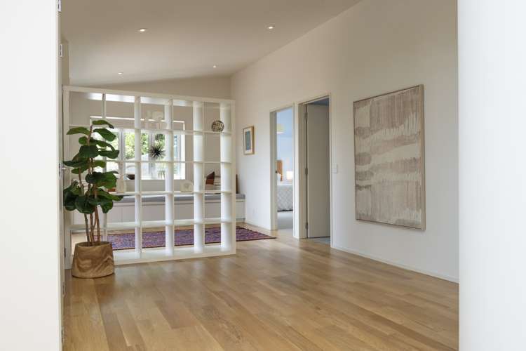 69 Piha Road Piha_13