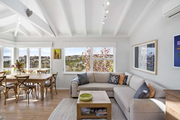 5a Colmar Road Mellons Bay_12