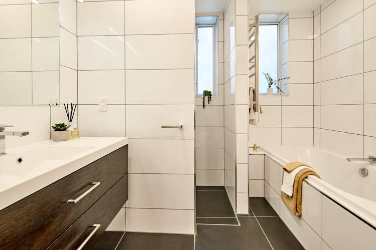 42 Nottingham Street Karori_15