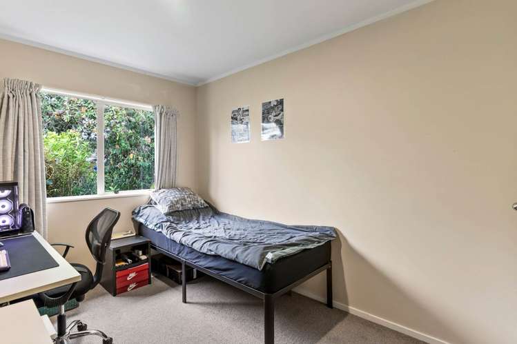2/39 Lancaster Road Beach Haven_11