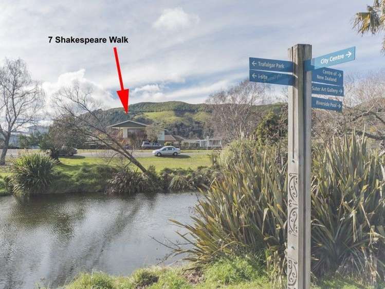 7 Shakespeare Walk The Wood_8