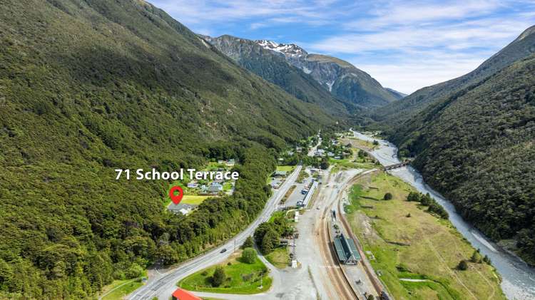71 School Terrace Arthur's Pass_23