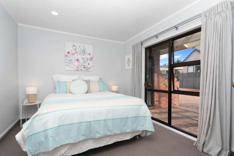 8 Kingshaven Close Mount Roskill_21