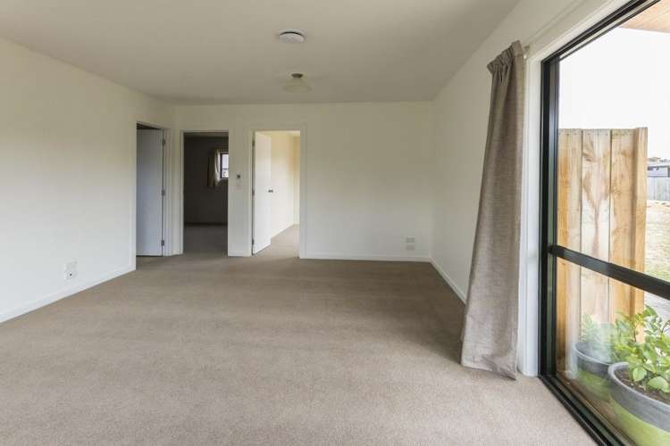 8 Sherwin Avenue Albert Town_9