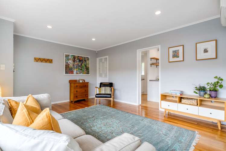 2/42 Chartwell Avenue Glenfield_2