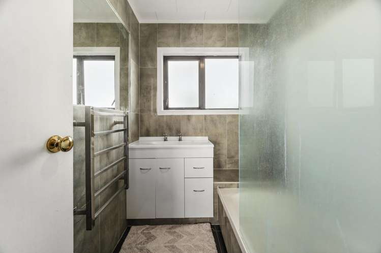 10 Amber Place Pukehangi_9