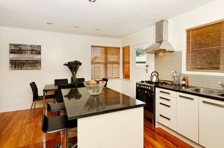 17 Sheridan Drive New Lynn_7