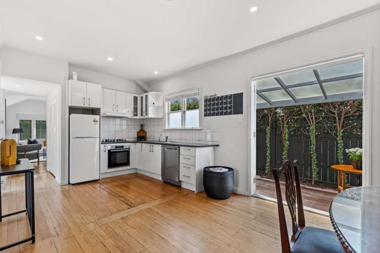 28 Hanlon Crescent Devonport_7
