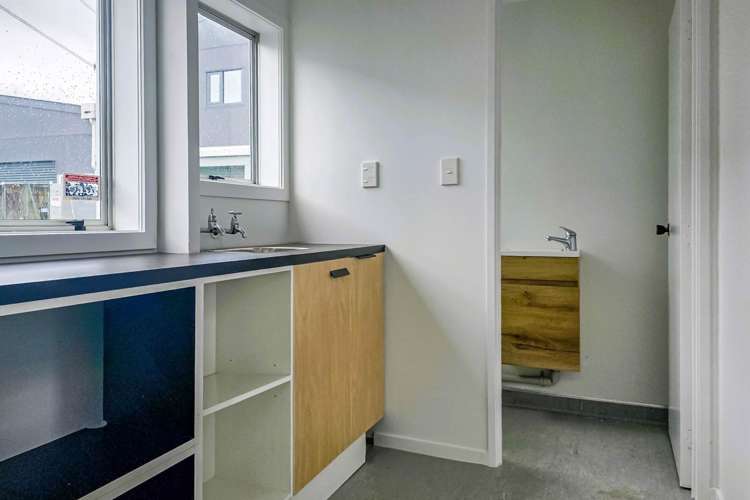 Unit J/197 Great South Road Takanini_4