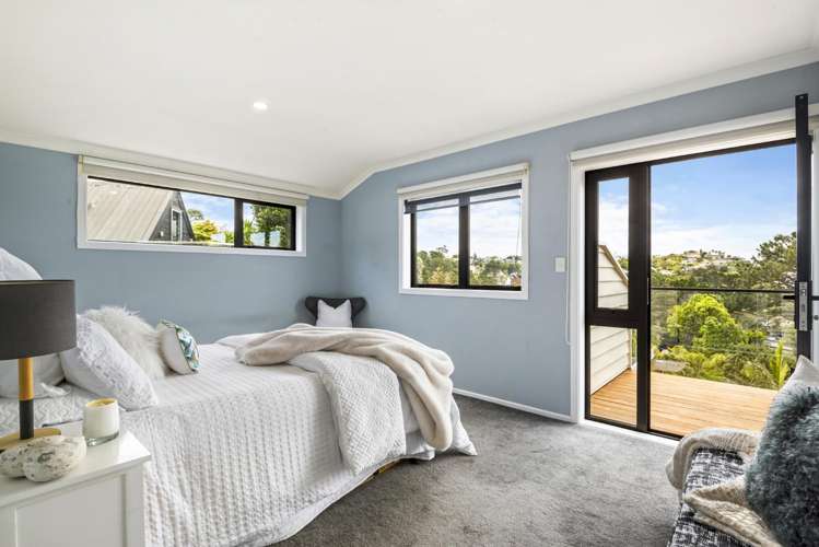 67A Sunrise Avenue Murrays Bay_11