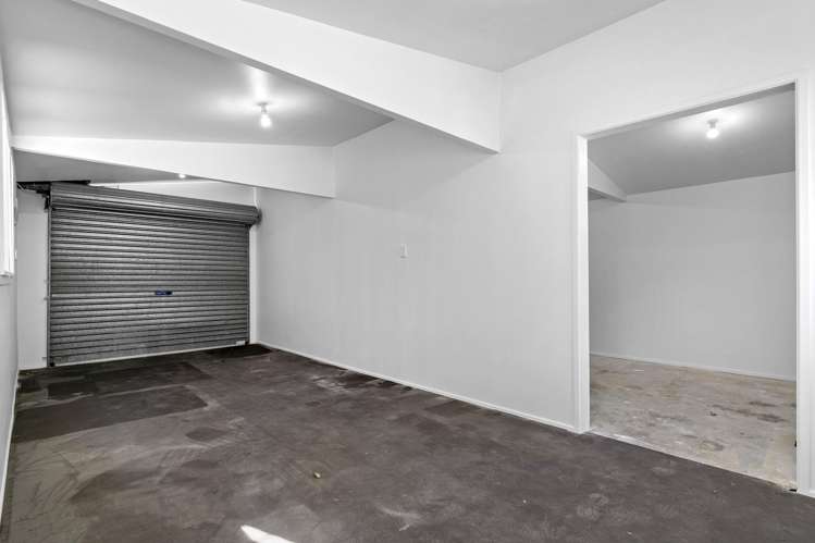 8a Coey Place Glen Eden_17