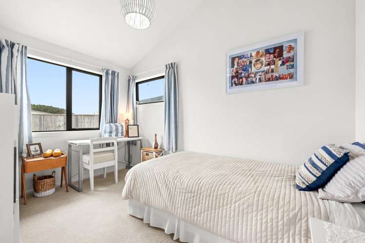 1 Colenso Place ōtaki Beach_7