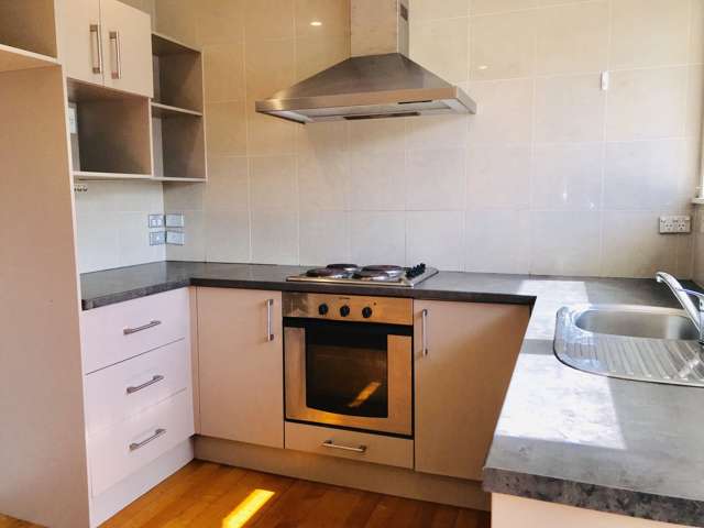 2/11 Waipuna Road Mount Wellington_3