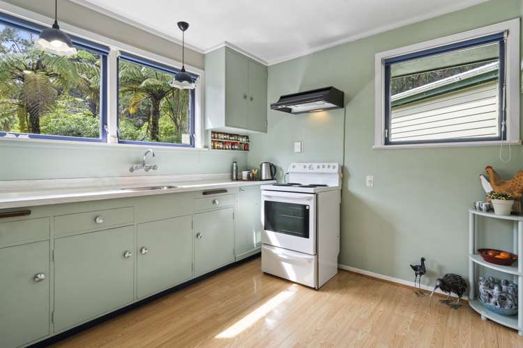 977 Coast Road Wainuiomata Coast Lower Hutt City Houses for Sale