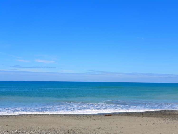 32 Domett Esplanade Cobden_53