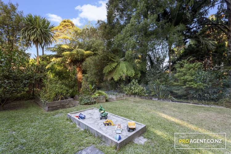 200 Woodlands Park Road Titirangi_17