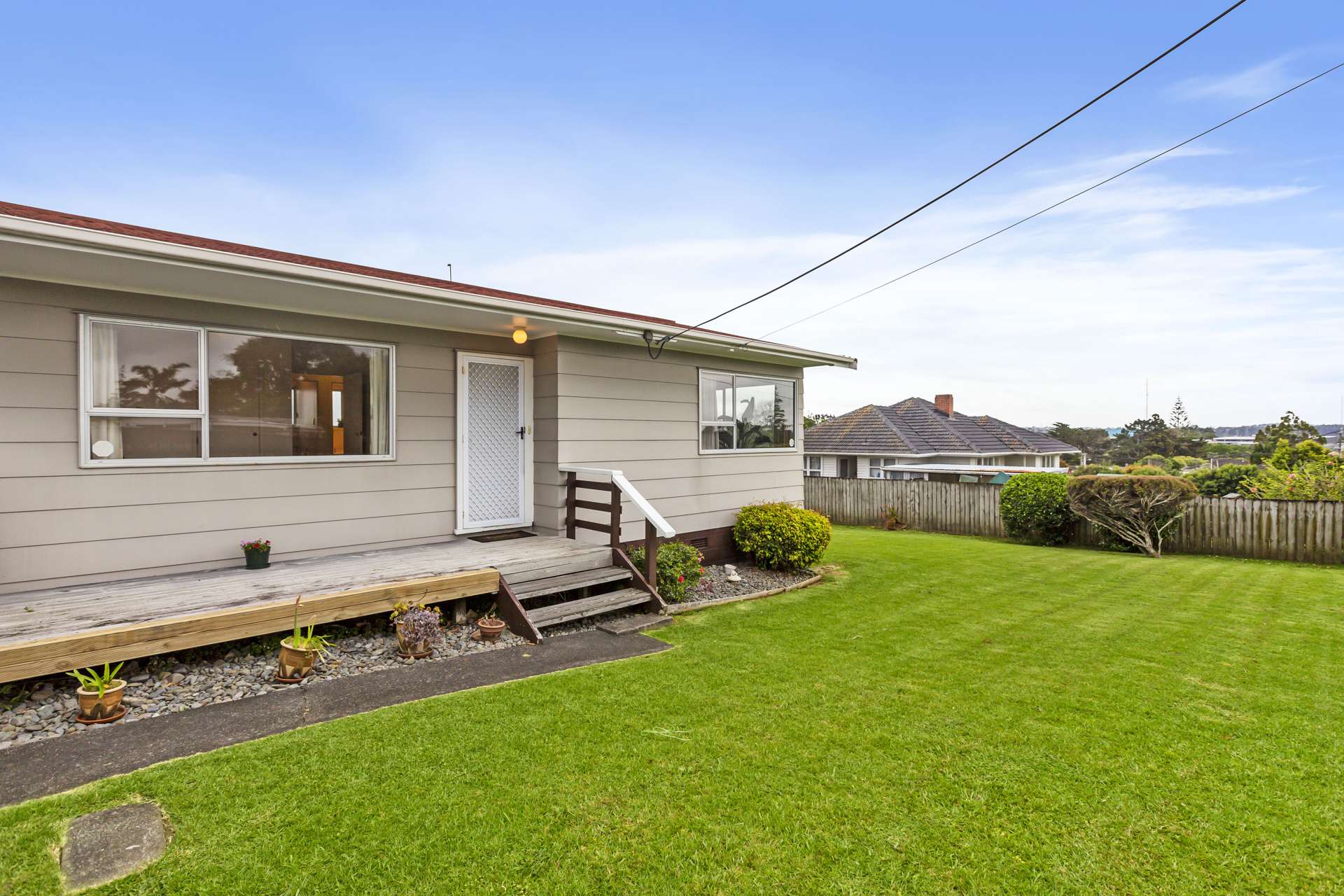 1/57 Amberley Avenue Te Atatu South_0