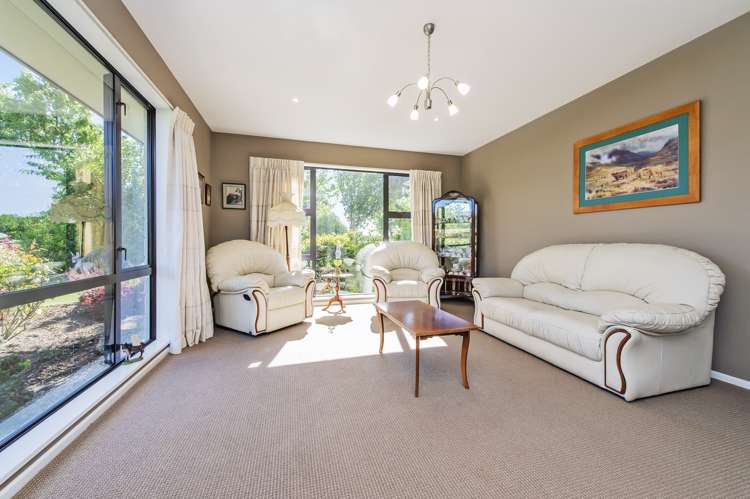 76 Stott Drive Darfield_14