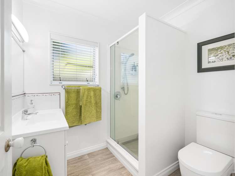 6 Saville Place Pyes Pa_18