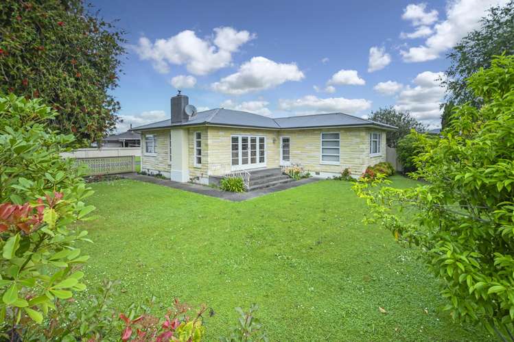 1413 Caroline Road Mayfair_12