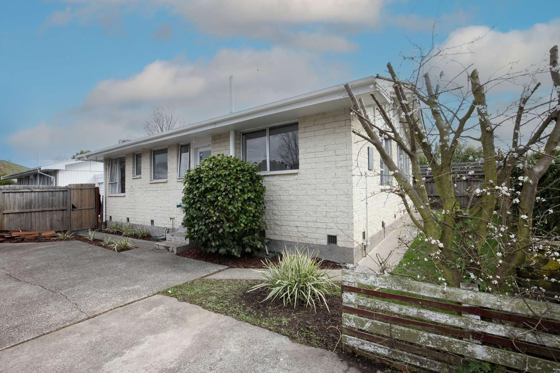 2a/565 Ferry Road Woolston_0