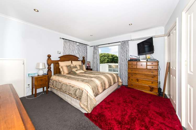 4 Walter Little Way Flat Bush_13