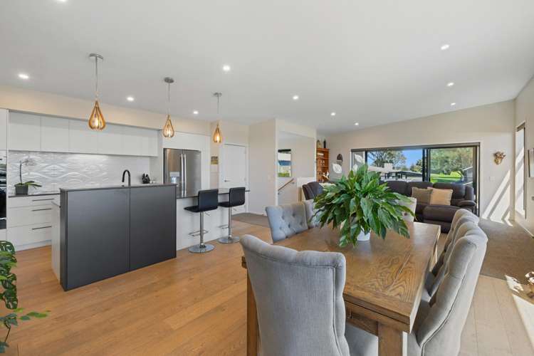 20 Kotare Drive Waiwhakaiho_2