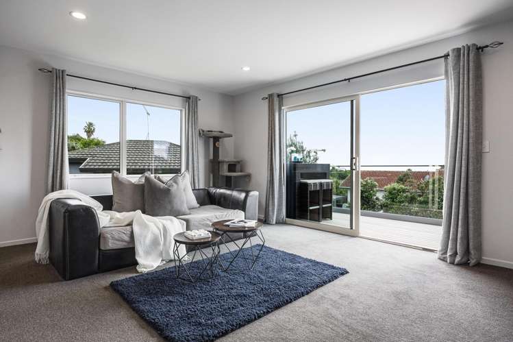 22 Whangaparaoa Road Red Beach_10