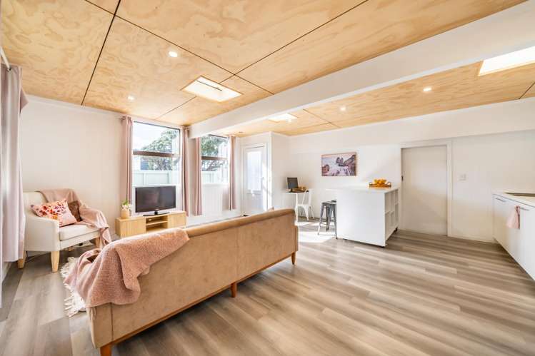 28 Bouverie Street Petone_15