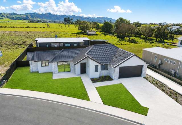 Brand New 3-Bedroom Home Close To The Beach