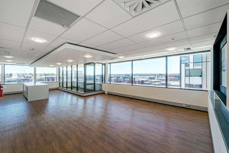 151 Victoria Street West City Centre_13