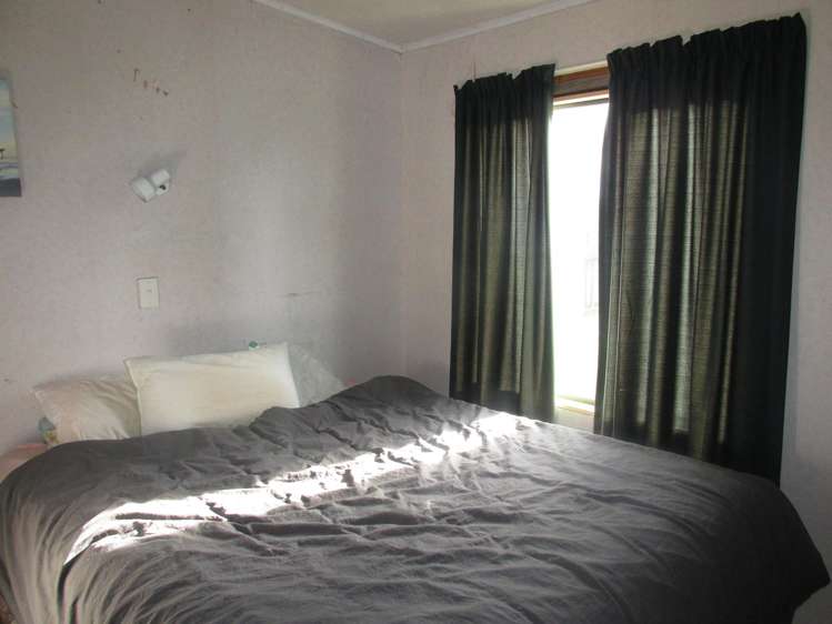 167 Newcastle Street Mahia_9