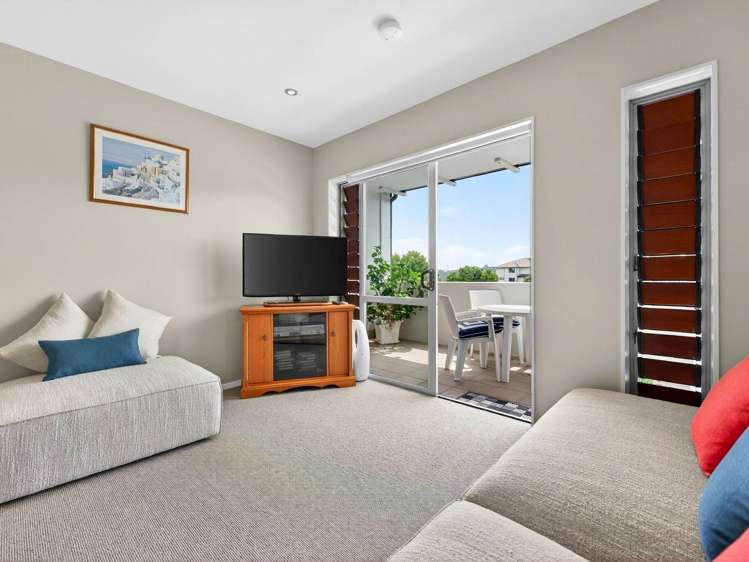 E3/71 Spencer Road Albany_1