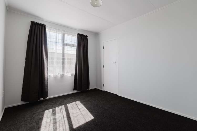 60 Sherwill Street East Feilding_10