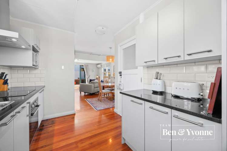 64 Kings Road Panmure_9