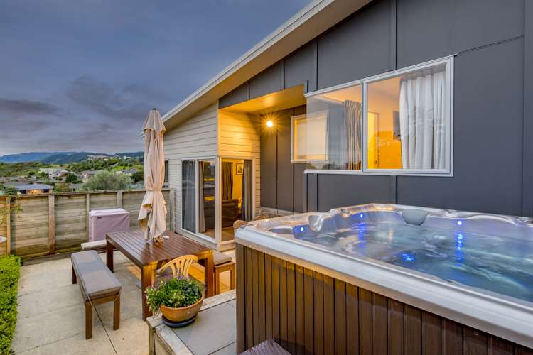 14 Charlotte Way Raumati South_3