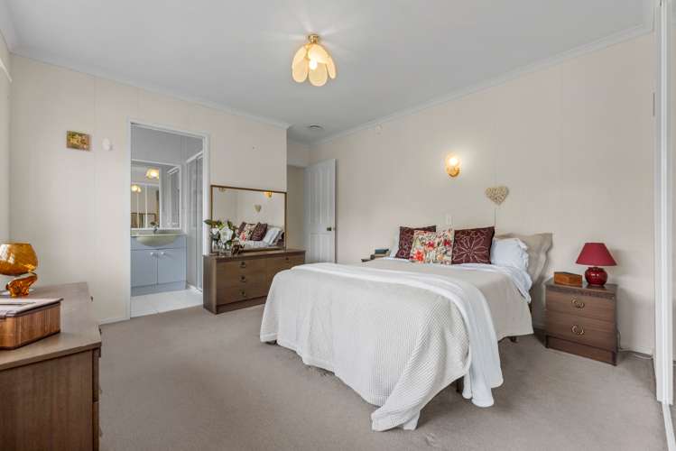 8 Vanderbilt Parade Albany_15