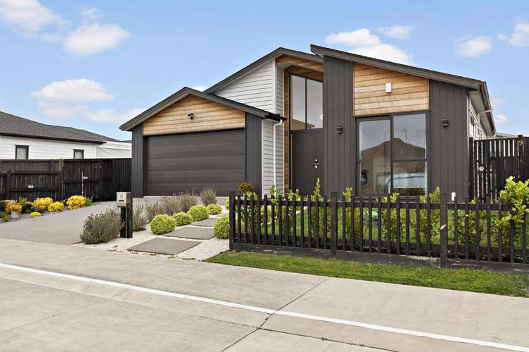 79 Waiwai Drive Wainui_19