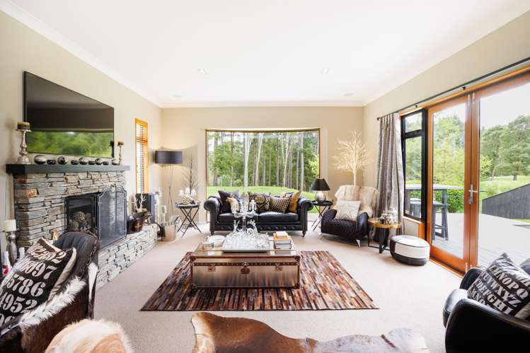 7 Titirangi Drive Fitzherbert_2