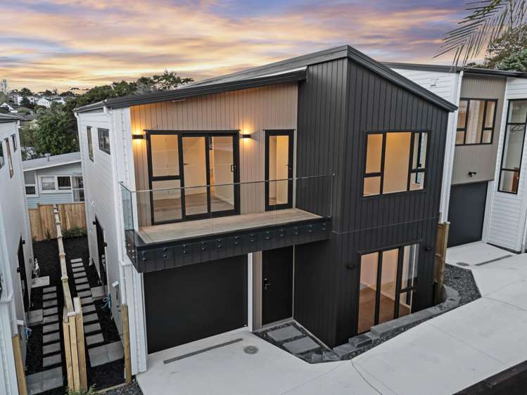 2/ 16 Madison Place_5