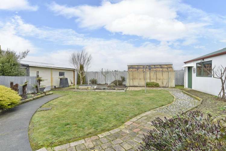 6 Geisha Road Waikuku_24