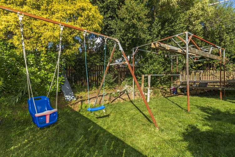 175 Kingswood Road Brookfield_20