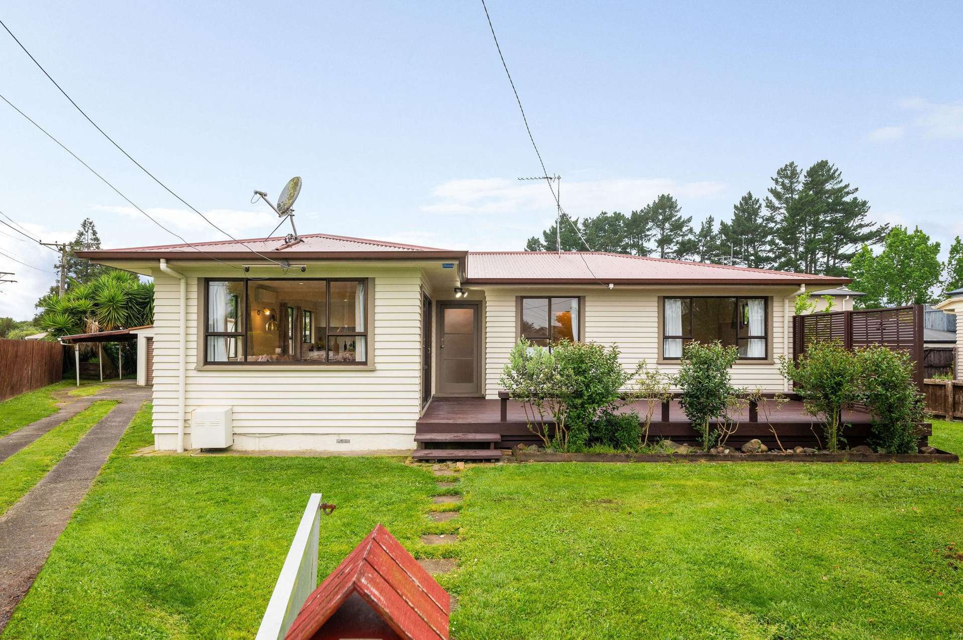 66 Southsea Crescent Silverdale_0