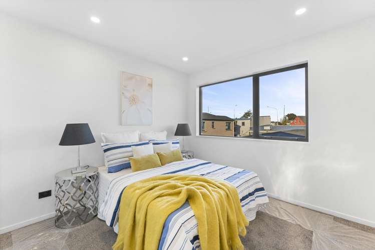 2/13 Rosebank Road_4
