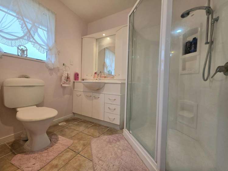 79 Maudes Road Deborah_14